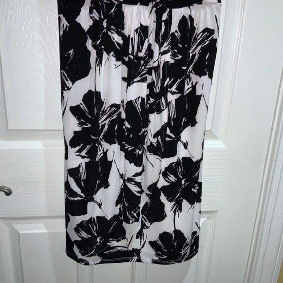 Jones New York floral faux wrap dress Sz 4 V neck fit & flare ruched waist… - Picture 2 of 7